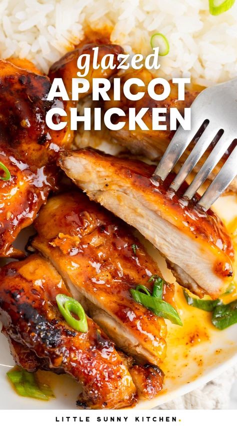 This easy sweet and savory Glazed Apricot Chicken dinner is so packed with flavors, ready in under 30 minutes, and simple to make on the stovetop. Apricot Glazed Chicken, Apricot Chicken Recipes, Simple Family Meals, Apricot Recipes, Apricot Chicken, Sweet Chicken, Top Chicken Recipes, Glazed Chicken, Sauce For Chicken