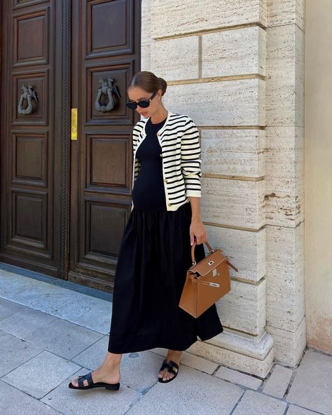 Modest Maternity Outfits, Maria Kragmann, Soft Feminine Outfits, Maternity Work Clothes, Feminine Outfits, Preggo Fashion, Cute Maternity Outfits, Stylish Maternity Outfits, Drop Waist Dress