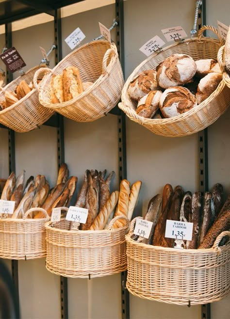 Bakery Shop Interior, Bread Display, Bakery Shop Design, Bakery Store, Bakery Interior, Bakery Design Interior, Grocery Store Design, Bread Shop, Bakery Display