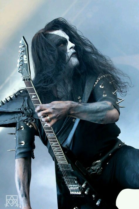 Abbath Immortal, Satanic Clothing, Corpse Paint, Black Metal Art, Extreme Metal, Metal T Shirts, Black Goth, Music Images, Metal Girl