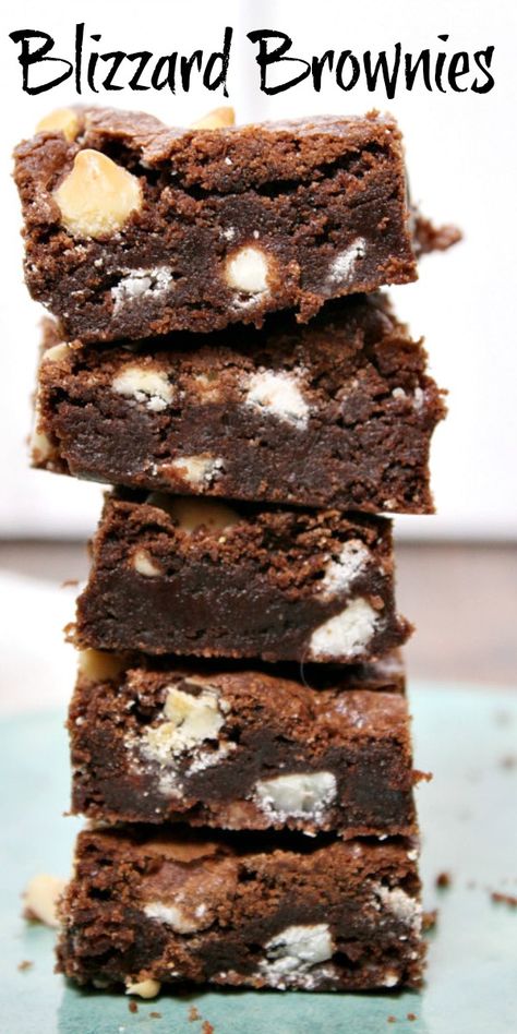 Brownies With White Chocolate Chips, Brownies With White Chocolate, White Chocolate Chips Recipes, White Chocolate Brownies Recipe, Chocolate Chips Recipe, Health Dessert Recipes, White Chocolate Desserts, White Chocolate Brownies, Fudgy Brownie Recipe