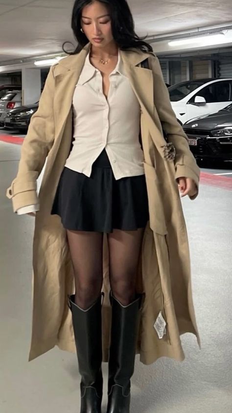 Trench Coat And Boots Outfits, Officecore Outfit, Officecore Aesthetic, Professor Fashion, Winter Day Outfit, Cool School Outfits, New Year Eve Outfit, Casual New Years Eve Outfits, Cool School