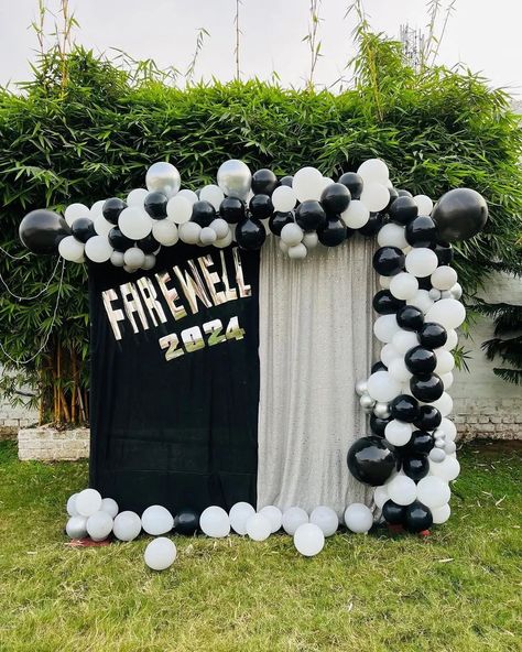 3/05/ Farewell party decor 🤍 Black 🖤 and white 🤍 theme Venue = tili road DM = @rahul_t.p.p #thepartyplanner #farewellparty #farewell #farewelldecoration #sagarmp15 #sagarmp15😎 #sagarmp #mp #mp15 Farewell Party Decorations, Farewell Decorations, Farewell Party, Farewell Parties, Elementary Classroom Decor, Decor Black And White, Black And White Theme, Decor Black, School Decorations