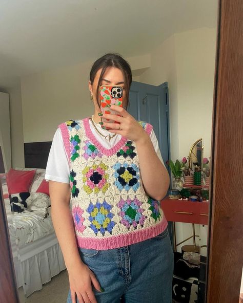 I’ve updated my Grandad’s vest pattern (formerly known as Grandad’s waistcoat; vest now feels more inclusive for the different variations… | Instagram Waistcoat Outfit Women, Crochet Granny Square Vest, Vest Ideas, Squared Clothes, Waistcoat Outfit, Crochet Waistcoat, Vest Crochet, Vogue Style, Mode Crochet