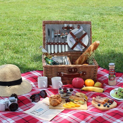 🍓🥖🧺🍰Picnic Basket for 2, Willow Hamper Set with Insulated Compartment, Handmade Large Wicker Picnic Basket Set with Utensils Cutlery - Perfect for Picnicking, Camping, Park, Summer, Beach, Gathering, Parties, Family, Friends, Hangout or Any Other Outdoor Event. Cottagecore Aesthetic. Click Link to Shop this Gem :) Picnic Gift Basket, Breakfast Picnic, Picnic Basket Set, Picnic Gifts, Picnic Cooler Bag, Lunch Inspiration, Wicker Hamper, Picnic Cooler, Picnic Hamper