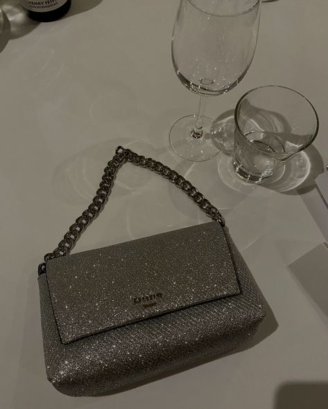 Sparkly dune bag, silver sparkles, clutch bag, handbag, aesthetic style bag, cute bags, pretty bags, glittery bags, dark aesthetic Silver Bag Aesthetic, Sparkly Bags, Dune Bag, Dark Academia Aesthetic Outfit, Handbag Aesthetic, Sparkly Bag, Prom Bag, Silver Handbag, Glitter Bag