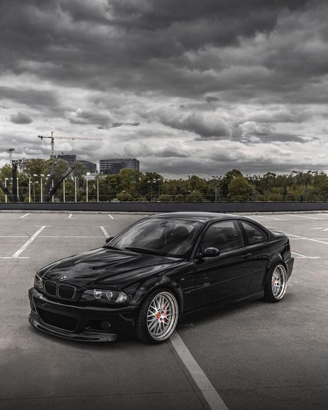 Need For Speed Cars, Bmw E46 Sedan, E46 Sedan, E46 Coupe, Bmw Vintage, Sick Cars, Bmw Wallpapers, E46 M3, Car Goals