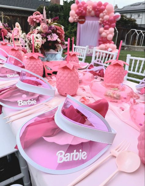 Pool Barbie Party, Barbie Pool Party Centerpieces, Barbie Beach Party Ideas, Barbie Birthday Party Backdrops, Barbie Swim Party, Barbie Beach Birthday Party, Ken Birthday Party, Malibu Barbie Party, Malibu Barbie Birthday Party