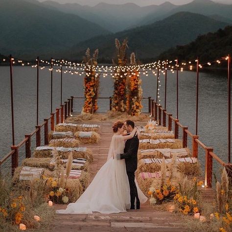 Image may contain: one or more people, people standing, wedding, outdoor and nature  #Regram via @B9HlFK8Jg6c Pond Wedding Ceremony, Unique Wedding Ceremony Ideas, Pond Wedding, Indoor Wedding Ceremonies, Dream Wedding Decorations, Wedding In Italy, Make Your Dreams Come True, Ceremony Seating, Day Weddings