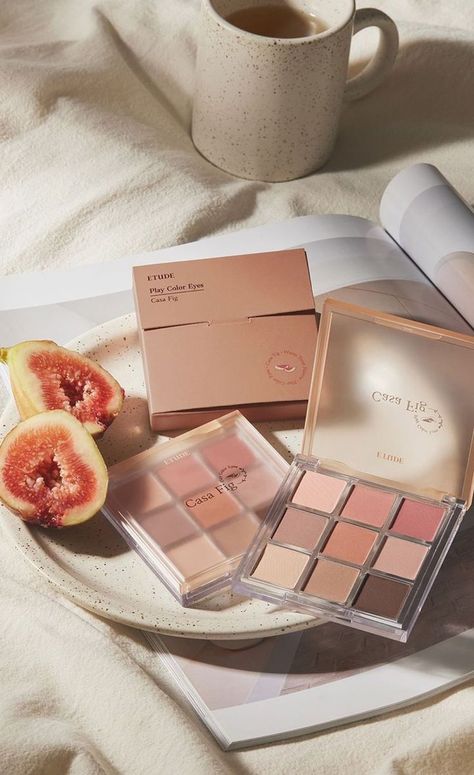 ETUDE HOUSE's eye makeup palette Casa Fig will help you with your perfect date makeup. 9 colors in low saturation will also perfectly match your daily look🤩 Contour Shades, Color Eyes, Eye Makeup Palette, Date Makeup, Color Eyeshadow, Warm Tone, Etude House, Perfect Date, Eye Shadow Palette