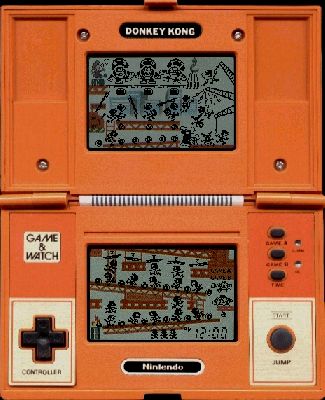 Handheld Nintendo game from the 80s - Donkey Kong. My sister and I never had any of these, but I remember other kids having them in school and playing. They were so awesome! Game Watch, Pin Up Vintage, Patras, Childhood Memories 70s, Vintage Video Games, Trening Fitness, Game & Watch, Nintendo Game, Retro Game