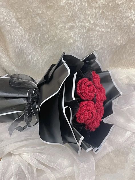 Black Crochet Bouquet, Crochet Gift For Boyfriend, Crochet For Boyfriend, Crochet Gifts For Boyfriend, Red Rose Flower Bouquet, Rose Bouquet Gift, Knitting Flowers, Rose Flower Bouquet, Boyfriend Boyfriend