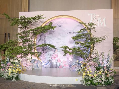 Stage Decorations Simple Event, Garden Theme Wedding Arch, Simple Flower Wedding Decorations, Modern Korean Wedding Decor, Japanese Theme Wedding Decor, Asian Garden Wedding, Japanese Style Wedding Decoration, Japanese Wedding Decorations, Floral Stage Design