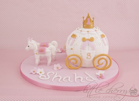 Princess Carriage Cake, Geek Wedding Cake, Disney Princess Birthday Cakes, Carriage Cake, Kid Cakes, Prince Cake, Cinderella Cake, Pinata Cake, Cake Templates