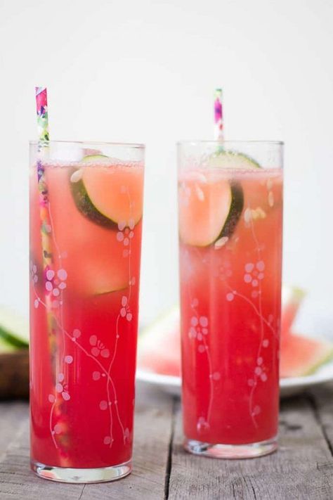 Watermelon Cucumber Cocktail | Food with Feeling Watermelon Vodka Recipes, Cucumber Vodka Drinks, Watermelon Vodka Drinks, Watermelon Cocktail Recipes, Watermelon Tequila, Cucumber Cocktail, Cucumber Vodka, Cranberry Drinks, Cocktail Food