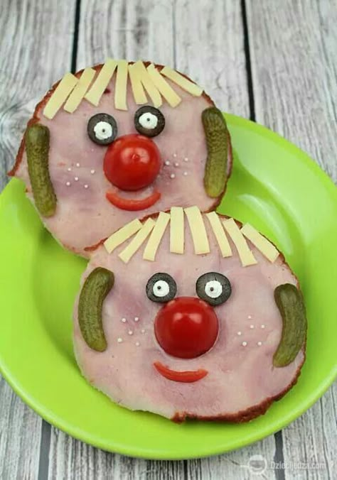 funny food - lustiges essen für gross und klein creativ zubereitet Decorações Com Comidas, Fun Food For Kids, Food Art For Kids, Childrens Meals, Kids Treat, Fun Lunch, Food Funny, Easy Food Art, Funny Food