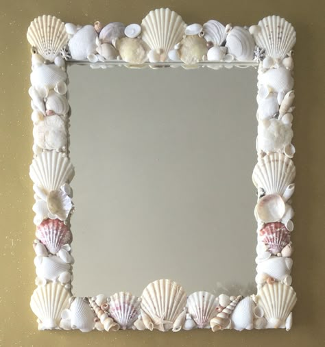 Seashell Projects, Deco Surf, Art Coquillage, Spiegel Diy, Seashell Art Diy, Mirror Unique, Mirrors Uk, Seashell Frame, Seashell Mirror