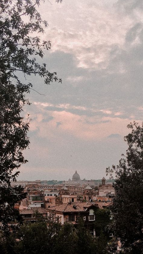 Rome Astethic, City Girl Life, Italy Vibes, Life Abroad, Living In Europe, Italy Photography, Italy Aesthetic, Travel Wall Art, Rome Italy