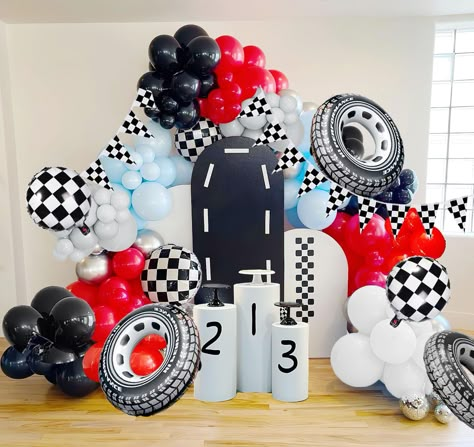 Car Balloon Garland, Fast Birthday Decorations, 2 Fast 2 Curious, Birthday Party Paper Decorations, Airplane Birthday Party Decorations, Car Balloon, Classic Cars Birthday Party, Blue Race Car, Black And White Balloons