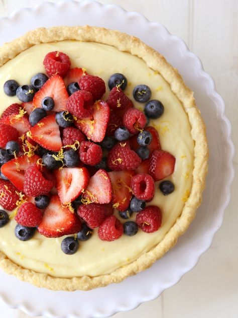 Lemon Berry Tart - Completely Delicious Curd Tart, Lemon Curd Tart, Fruit Tart Recipe, Berry Tart, Easter Desserts Recipes, Lemon Dessert Recipes, Sweet Pastries, Fruit Tart, Lemon Desserts