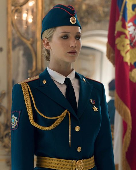 NEW stills of Jen as Dominika Egorova in Red Sparrow (thanks instagram for ruining the quality )//#jenniferlawrence Dominika Egorova, Jennifer Lawrence Red Sparrow, Lawrence Jennifer, Jennifer Lawrence Style, Red Sparrow, Jennifer Lawrence Pics, Army Women, Military Girl, Police Women