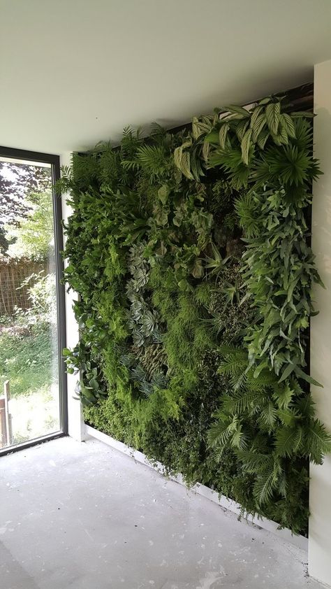 Green Wall Garden, Diy Garden Landscaping, Green Wall Design, Garden Wall Designs, Indoor Plant Wall, Vertical Garden Indoor, Vertical Garden Design, Vertical Garden Wall, Hanging Plant Wall