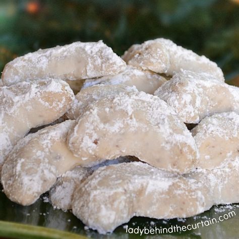 Pecan Crescent Cookies, Almond Crescent Cookies, Crescent Cookies, Christmas Cookie Recipes Holiday, Buttery Shortbread Cookies, Behind The Curtain, Pecan Cookies, Pecan Recipes, Holiday Cookie Recipes