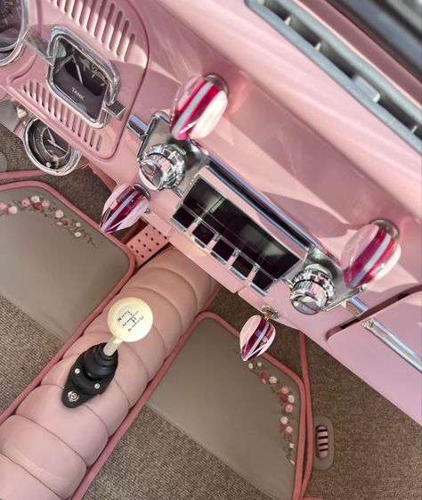 Pink Beetle, Pink Cars, Truck Detailing, Pink Truck, The Beetle, Girly Car, Car Goals, Vw Campervan, Vintage Classics