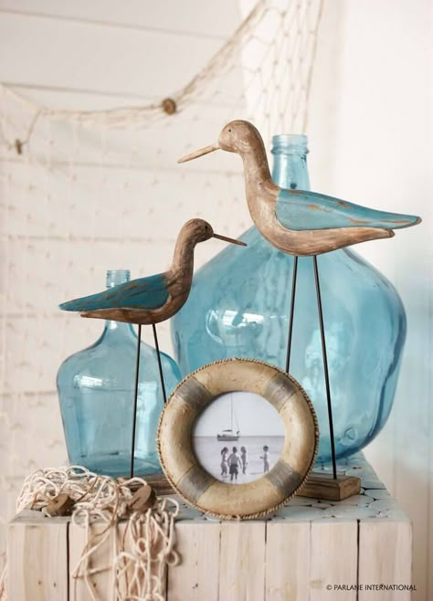 Picturesque Beach Motif for a Coastal Home Australia Decor, Boho Australia, Deco Marine, Cottage Coastal, Room Shelf, Seaside Decor, Beachy Decor, Coastal Living Rooms, Coastal Bedrooms