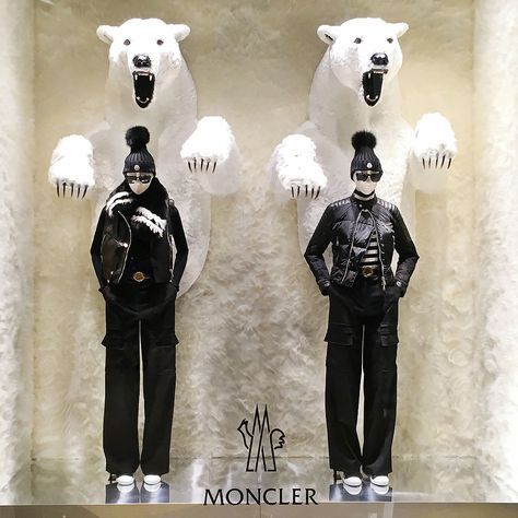 Moncler Window Display   (Vision Display Singapore) Moncler Window Display, Cube Architecture, Window Styling, Cubes Architecture, Fashion Window Display, Store Window Display, Printing House, Retail Interior Design, Store Window