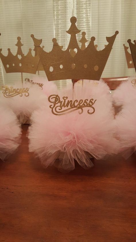 A Little Princess Is On Her Way, Little Princess Baby Shower Ideas, Crown Baby Shower Ideas, Princess Themed Baby Shower Ideas, Princess Table Centerpiece, Princess Baby Shower Centerpieces, Princess Centerpiece Ideas, Princess Theme Baby Shower Ideas, Disney Princess Baby Shower Ideas