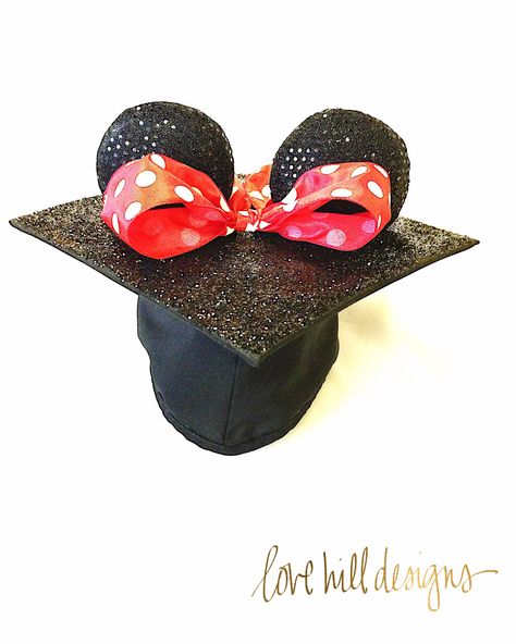 Vamp up your boring graduation cap to this adorable Minnie Mouse graduation cap. Created by Lovehilldesigns Minnie Mouse Graduation, Graduation Caps Ideas, Nursing Tools, Disney Graduation Cap, Disney Graduation, Caps Ideas, Grad Caps, Graduation Caps, College Girl