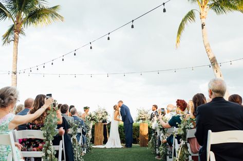 Hawks Cay Resort Wedding, Beach Wedding Venues California, Hawks Cay Resort, California Beach Wedding, Florida Keys Wedding, Wedding Florida, Beach Wedding Reception, Beautiful Beach Wedding, Beach Wedding Inspiration