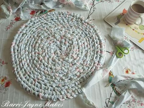 I recently taught myself how to make a toothbrush (Amish) rag rug, which then led to a slight obsession with rug making. Whenever I visit fr... Amish Rag Rug, Amish Knot Rag Rug, Braided Rag Rug Diy, Toothbrush Rug, Fabric Twine, Rag Rug Diy, Making Rugs, Homemade Rugs, Diy Rugs