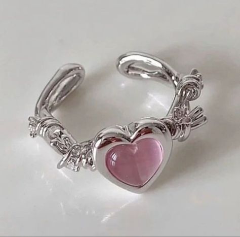 Cute Pink Rings Aesthetic, Coquette Jewelry Rings, Rings Aesthetic Heart, Y2k Jewelry Rings, Y2k Jelewery, Cute Y2k Jewelry, Pink Jewellery Aesthetic, Fancy Jewelry Aesthetic, Grunge Jewellery Aesthetic