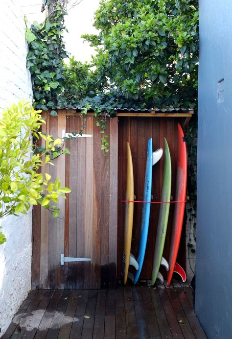 Outdoor Surfboard Storage, Surfboard Shed, Surf Shacks, Bbq Patio, Surfboard Storage, Surf Rack, Surf House Decor, Florida Landscape, Surfboard Rack