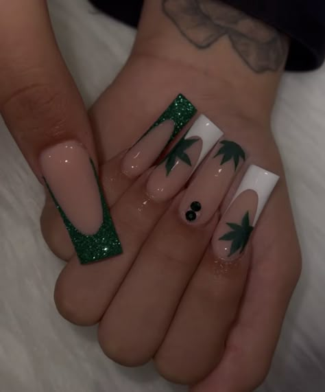 Nails For Smokers, Hood Nail Designs, Cool Acrylic Nails Designs, Easy Long Nails, 4 20 Nails, Ui̇ci̇deboy Nails, Tomboy Nails Ideas, Cute Long Acrylic Nails Ideas, Pot Leaf Nails