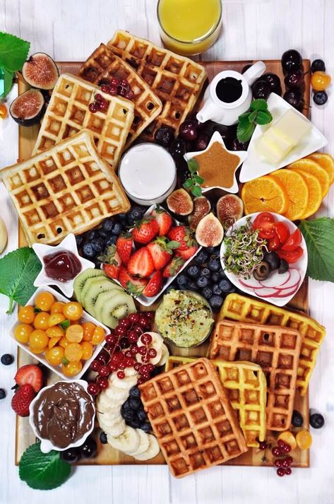 Waffle Brunch, Waffle Board, Breakfast Boards, Brunch Board, Waffle Bowl, Dining Room Storage Ideas, Cheese Waffles, Corkboard Ideas, Savory Waffles