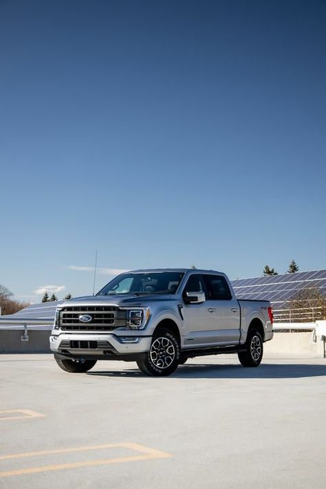 2021 Ford F-150 hybrid Lariat F150 Lariat, Ford F150 Lariat, Fords 150, Ford Trucks F150, Ultimate Garage, Truck Stuff, Utility Vehicles, Motor Company, Ford Motor Company