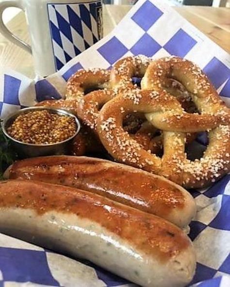 Oktoberfest Sausage Sampler 6lb. Street Hot Dogs, Oktoberfest Sausage, Bavarian Food, Bavarian Recipes, German Sausage, Oktoberfest Food, Biker Photography, German Culture, Food Fest