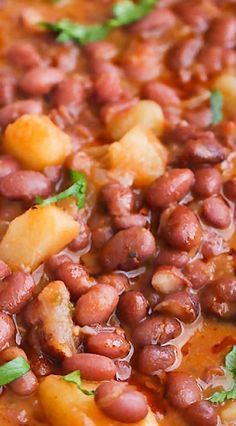 Puerto Rican Style Beans ~ An Easy, Yet Tasty, Meat Free Beans, is The Most Delicious Beans to Cook up. It’s a Hearty Stew of Red Beans, Simmered in Tomatoes, Onions, Garlic, Bell Pepper Spices and Chunks of Potatoes until all The Flavors Fuse Together Beautifully. Puerto Rican Style, Beans And Potatoes, Hearty Stew, Puerto Rico Food, Boricua Recipes, Tandoori Masala, Tasty Meat, Spanish Dishes, Puerto Rican Recipes