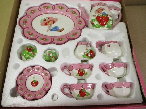 Strawberry Shortcake Porcelain Tea Set Title: Strawberry Shortcake Porcelain Tea Set Item AttributesCountry/Region of Manufacture: ChinaCONDITION:Usedno visible damages only on the boxStrawberry Shortcake Porcelain Tea Set comes with box... Strawberry Shortcake Tea Set, Strawberry Shortcake Merchandise, Strawberry Shortcake Items, Strawberry Shortcake Room, Strawberry Shortcake Toys, Berry Shortcake, Strawberry Shortcake Characters, Strawberry Shortcake Party, Strawberry Shortcake Doll