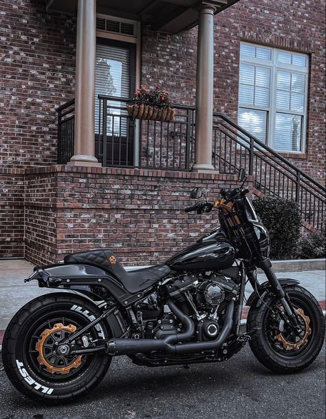 Harley Fat Bob, Harley Street Bob, Tourer Motorcycles, Harley Davidson Dyna Super Glide, Harley Davidson Fat Bob, Harley Fatboy, Sportster Bobber, Harley Davidson Exhaust, Custom Motorcycles Harley