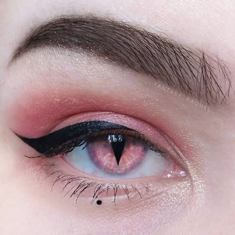 Viperine Gorgon, Beautiful Eyes Color, Anime Makeup, Make Up Ideas, Aesthetic Eyes, Dragon Eye, Pink Eyes, Dark Photography, Makeup Designs