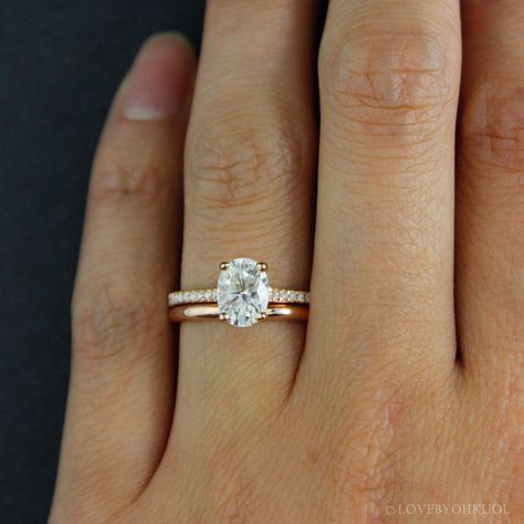 Unique Vintage Engagement Rings, Simple Wedding Rings, Best Wedding Rings, Oval Solitaire Engagement Ring, Comfort Fit Wedding Band, Solitaire Engagement Rings, Future Engagement Rings, Antique Engagement Ring, Oval Engagement Ring