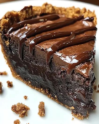 Gooey Brownie Pie Recipe – Decadent & Easy Chocolate Pie Gooey Brownie Pie, Best Chocolate Pie Recipe, Easy Chocolate Pie Recipe, Brownie Pie Recipe, Fall Pies Recipes, Homemade Chocolate Pie, Easy Chocolate Pie, Thanksgiving Chocolates, Gooey Chocolate Brownies