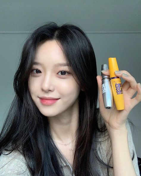 Korean Student Makeup, Kpop Faceclaims, Student Makeup, Cool Boss, Beginner Skin Care Routine, Korean Student, Ulzzang Makeup, Trendy Makeup, How To Draw Hair