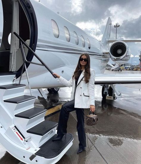 A-Listers Who Travel by Private Jet ... less Zara Tweed, Private Plane, Vision Board Inspiration, Luxury Lifestyle Dreams, Brown Trim, Future Lifestyle, Aesthetic Women, Dream Lifestyle, Private Jet