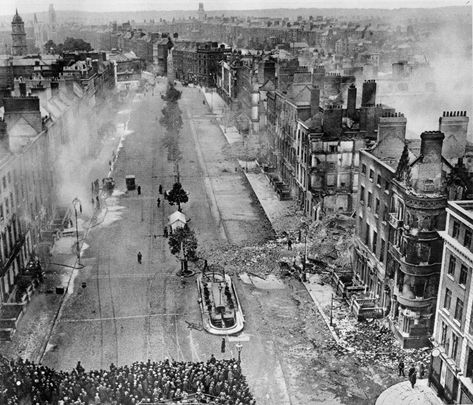 Part of O'Connell Street, Dublin, after the Easter Rising, 1916 Ireland 1916, Irish Independence, Easter Rising, Ireland History, Old Paris, Paris Vintage, Irish History, Perth Western Australia, Anzac Day