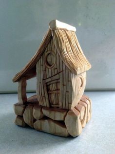 Far-Fetched Small Wood Carving Projects (11) Whimsical Carvings, Carving Projects, Wood Carving Faces, Dremel Carving, Simple Wood Carving, Wood Carving For Beginners, Turned Art, Wood Projects For Beginners, Dremel Wood Carving